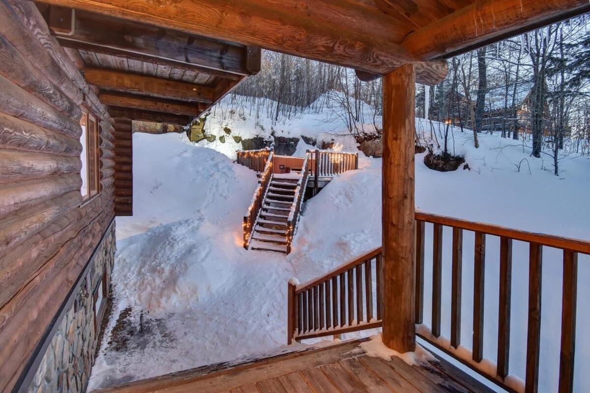 Chic Familiale, Relaxant Avec Spa En Montagnes Labelle Esterno foto