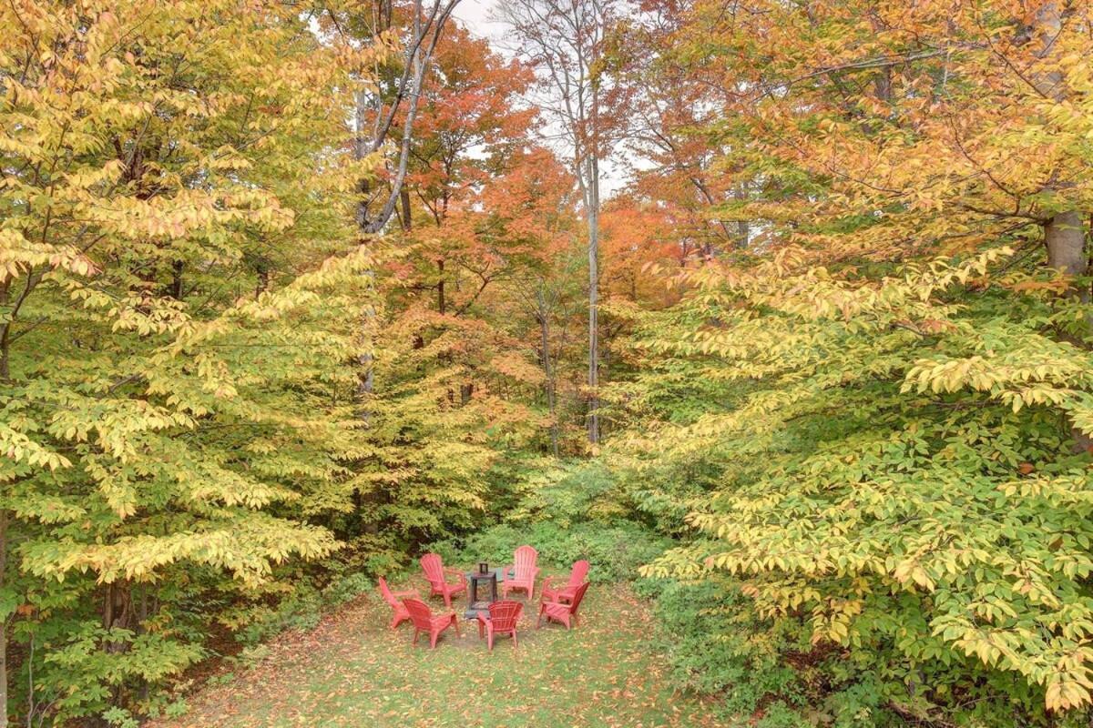 Chic Familiale, Relaxant Avec Spa En Montagnes Labelle Esterno foto