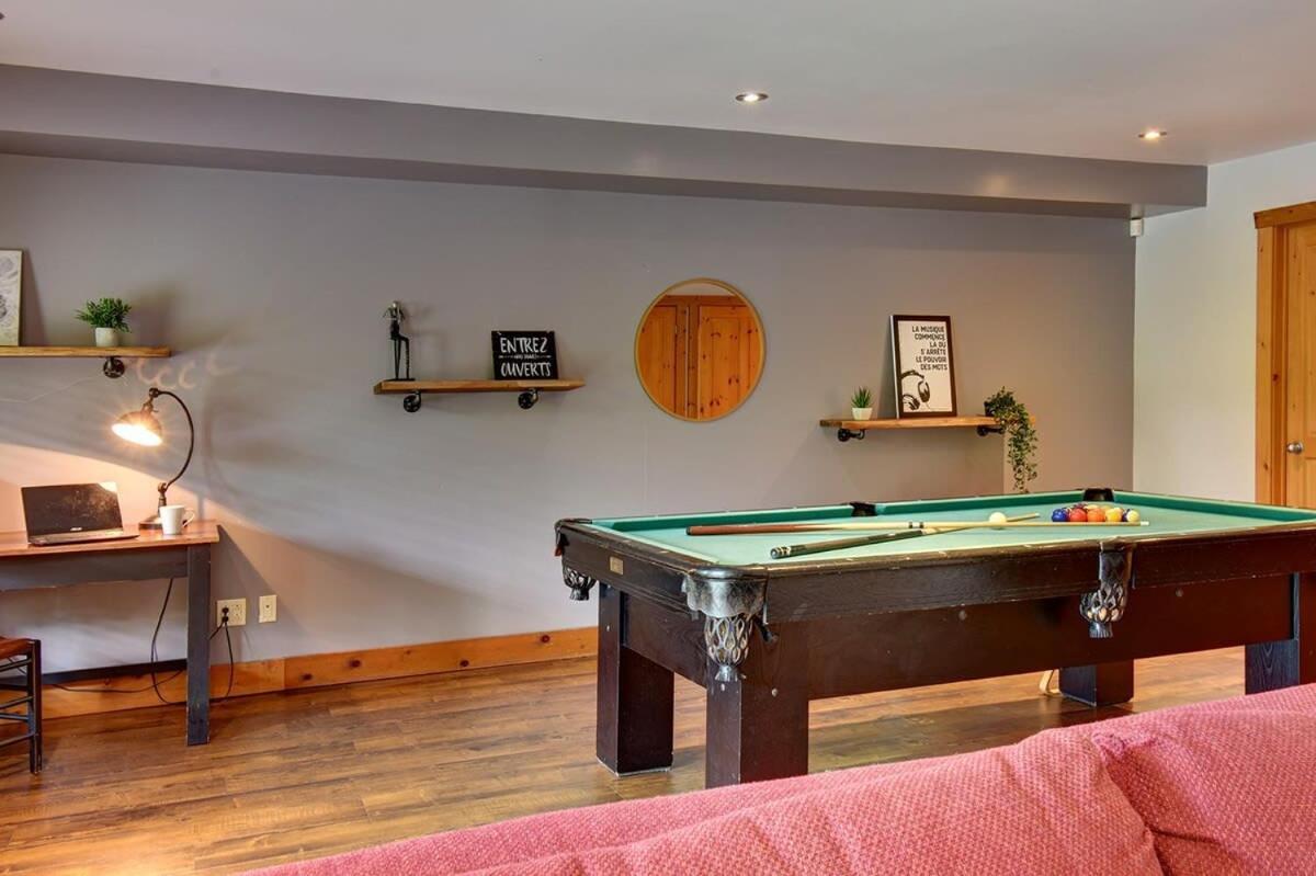 Chic Familiale, Relaxant Avec Spa En Montagnes Labelle Esterno foto